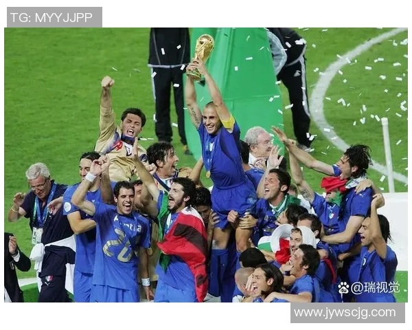 亲民偶像足球明星盘点:他们不仅在球场上闪耀更赢得了粉丝的心 亲民偶像足球明星盘点:他们不仅在球场上闪耀更赢得了粉丝的心