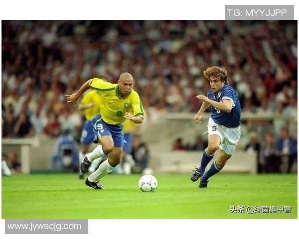 巴西传奇球星卡福以速度与激情诠释足球艺术巅峰瞬间 巴西传奇球星卡福以速度与激情诠释足球艺术巅峰瞬间